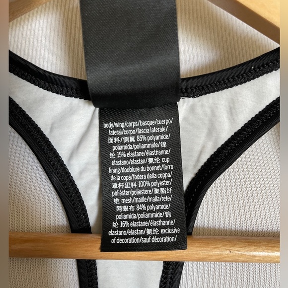 Victoria’s Secret Ultimate Push Up front zip sports bra size Small - Picture 8 of 8